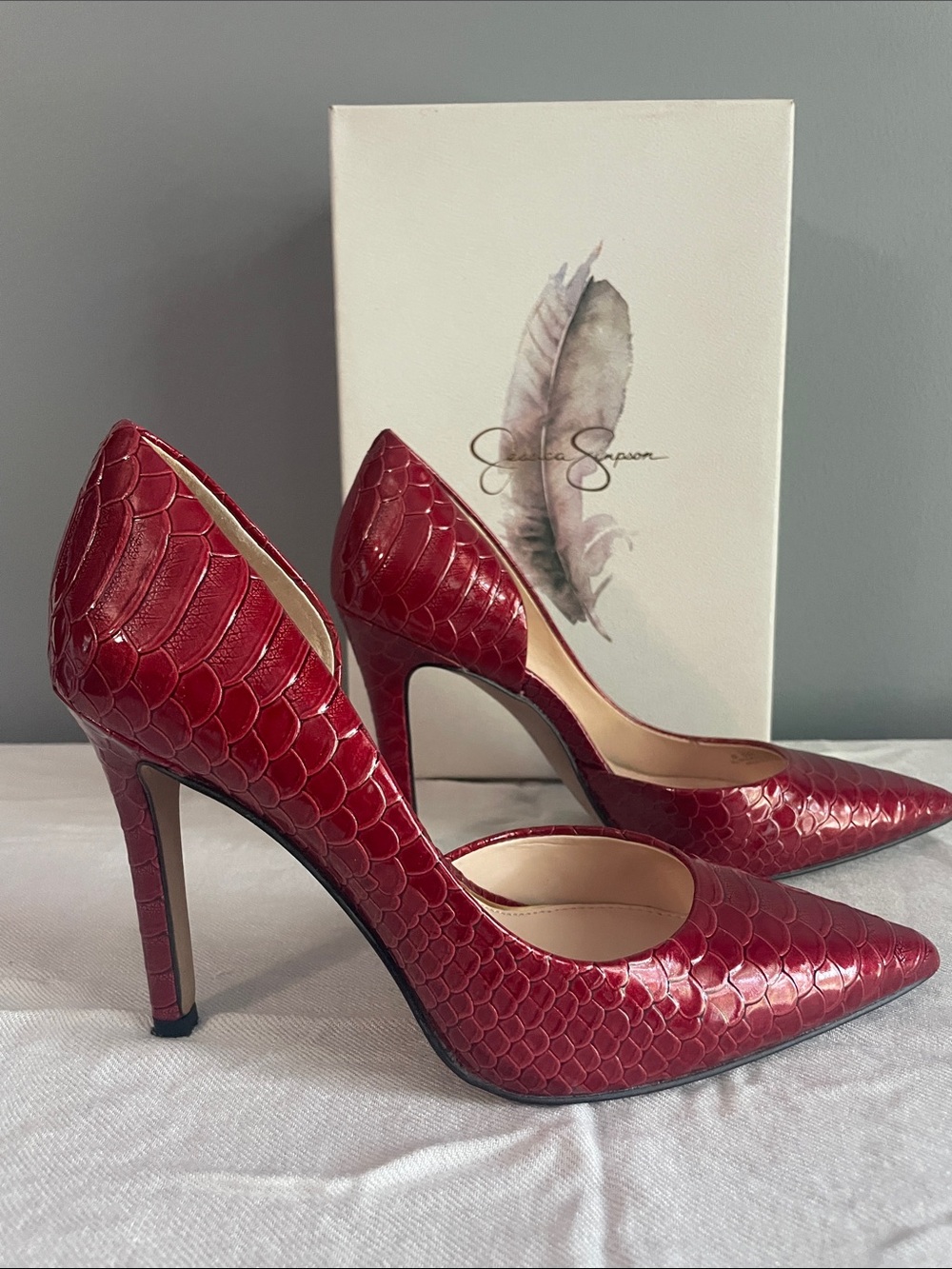 Jessica Simpson Burgundy Croc-Embossed Pointed Stiletto Pumps - Picture 5 of 8